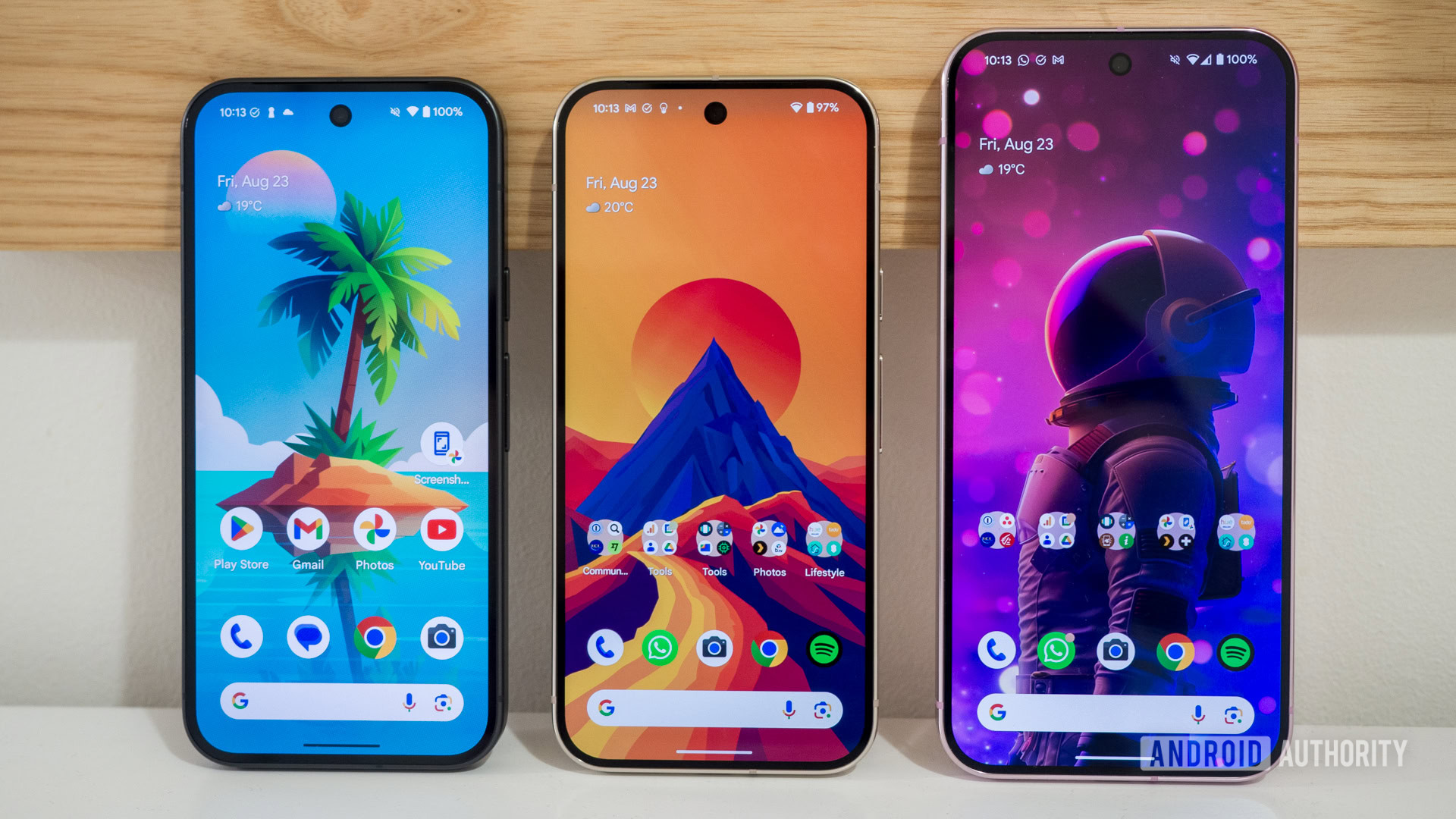 Google-Pixel-9-series-homescreens-side-by-side