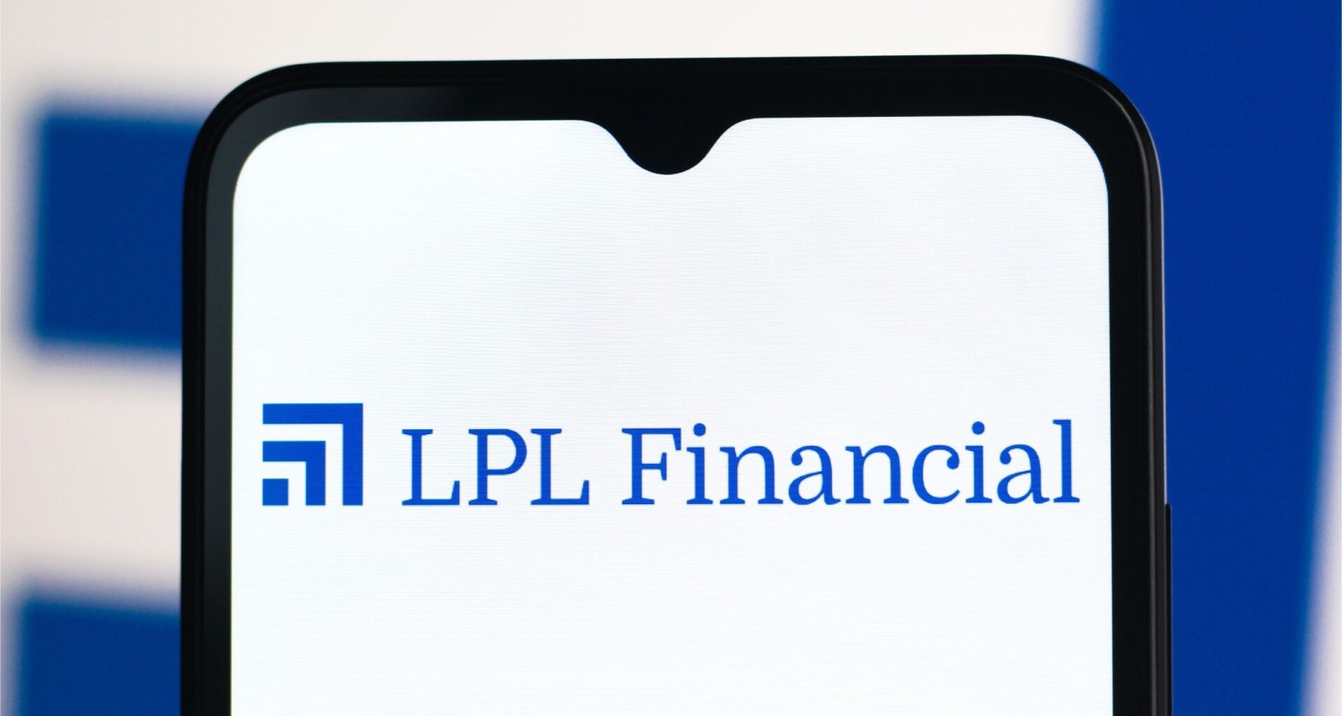 Wealth Management: Investors Should Maintain Exposure Despite AI Wobble