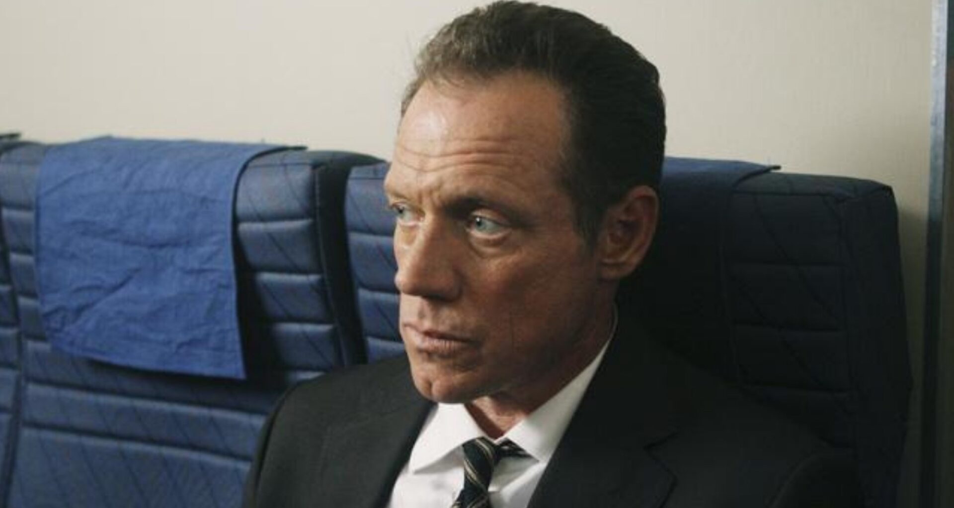 16 Years Ago, This Sci-Fi Masterpiece Series Changed Everything With 1 of the Best Timeline Twists Ever