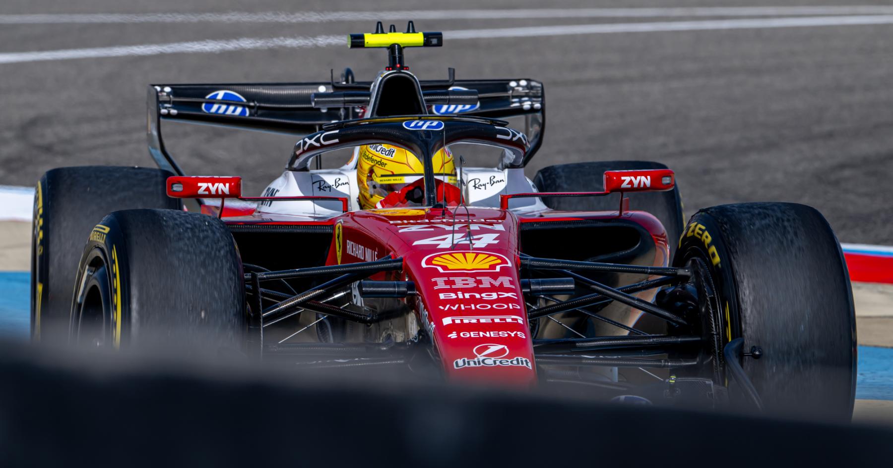 Lewis Hamilton decision branded 'absolutely fascinating' after key Ferrari problem