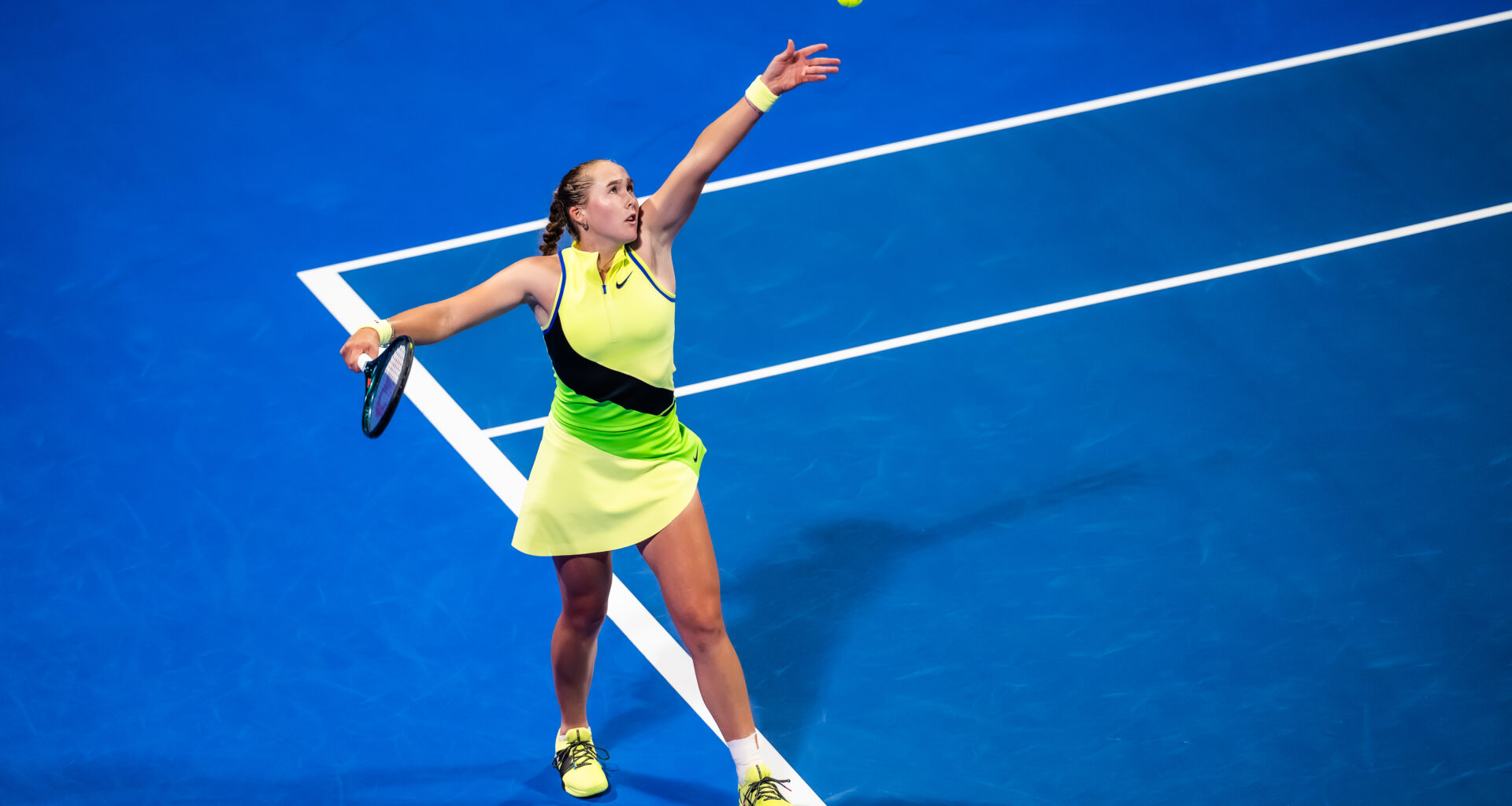 Andreeva pulls away from Linette in Doha second-round win