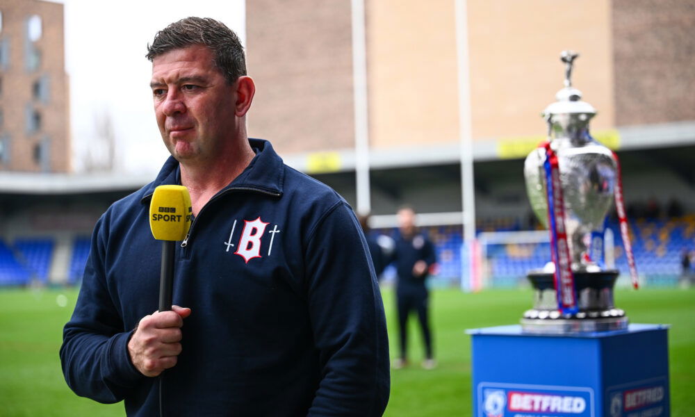 London Broncos signing in hospital as Jason Demetriou's side end with 12 men due to injury