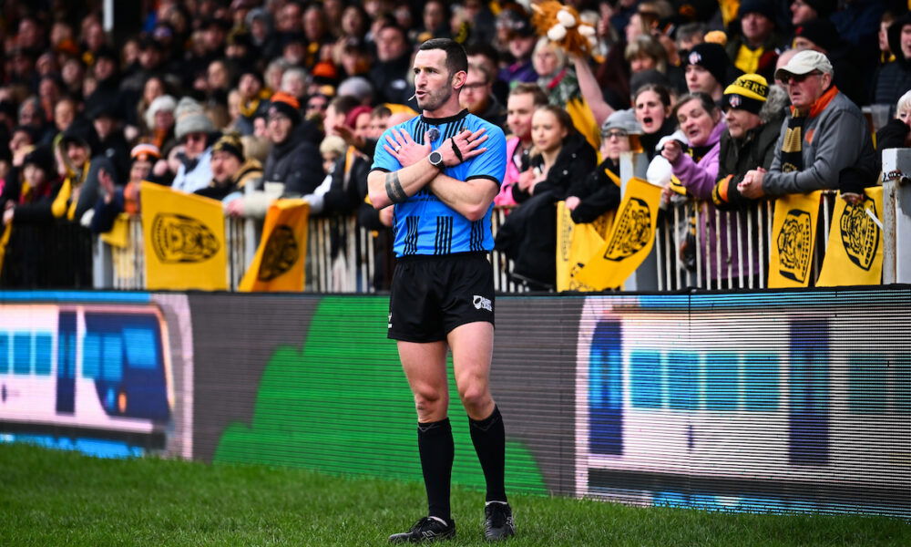 Hull KR and Leeds Rhinos learn match official for Las Vegas clash as referee confirmed