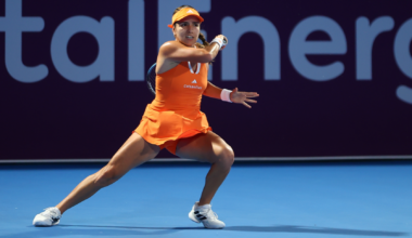 Osorio overcomes Siniakova in Doha three-setter for ninth straight win - WTA Tennis