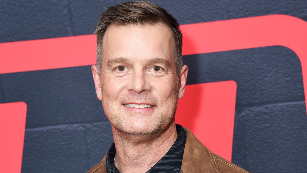 Peter Krause Joins Cast Of NBC Pilot 'Protection'