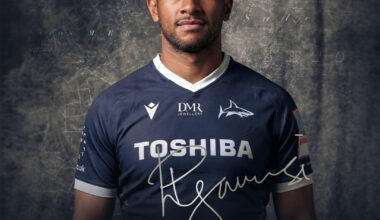 SHARKS TO SIGN FLYING FIJIAN LOGANIMASI