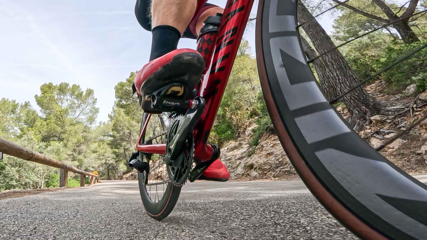 Favero Doubles Power Meter Pedal Battery Life via Firmware Update