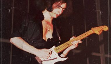 The classic rock band Ritchie Blackmore called "idiots"