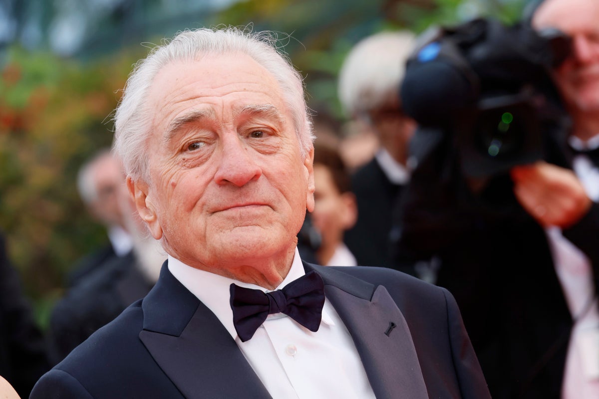 Robert De Niro hits out at ‘idiot’ Trump for ‘ruining’ America - The Independent