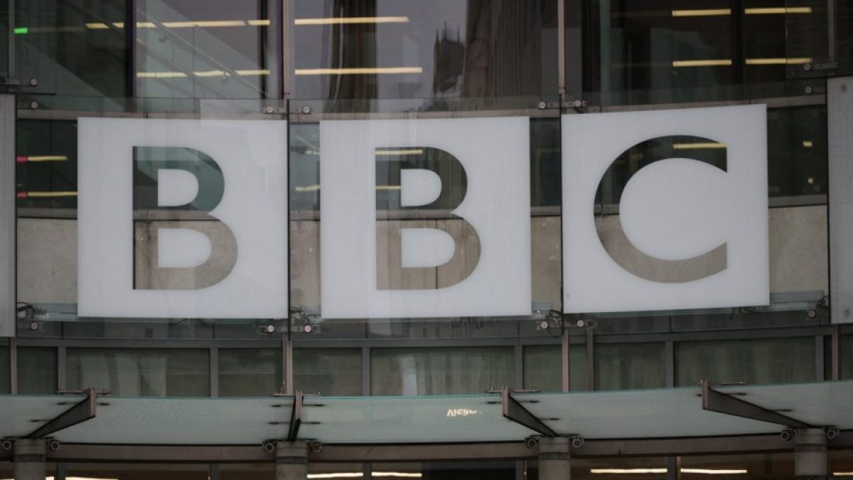 BBC 'faces catastrophic funding collapse' if TV goes online only