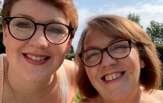 Stevie Wise and mum Belinda. A mum and her daughter were both told they had cancer on the same day within just hours of each other.Stevie Wise, 40, and mum Belinda, 63, from Manchester, went into two separate hospital appointments where doctors delivered the devastating diagnoses.But while Stevie beat her aggressive breast cancer, her mum tragically died after it was discovered her blood cancer was too advanced.Recalling the heartbreaking day that rocked the family, Stevie said: 