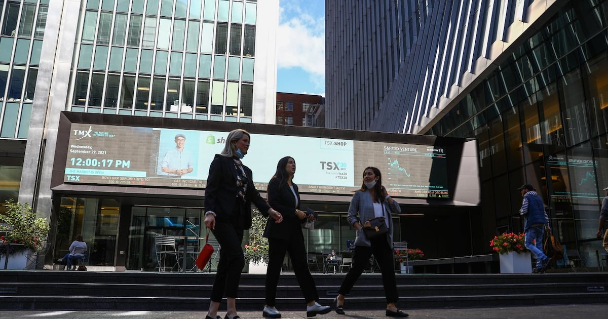 Canadian stocks face tariff and Fed risks