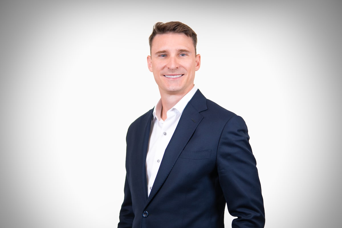 This advisor wanted to be a pilot before veering into financial services