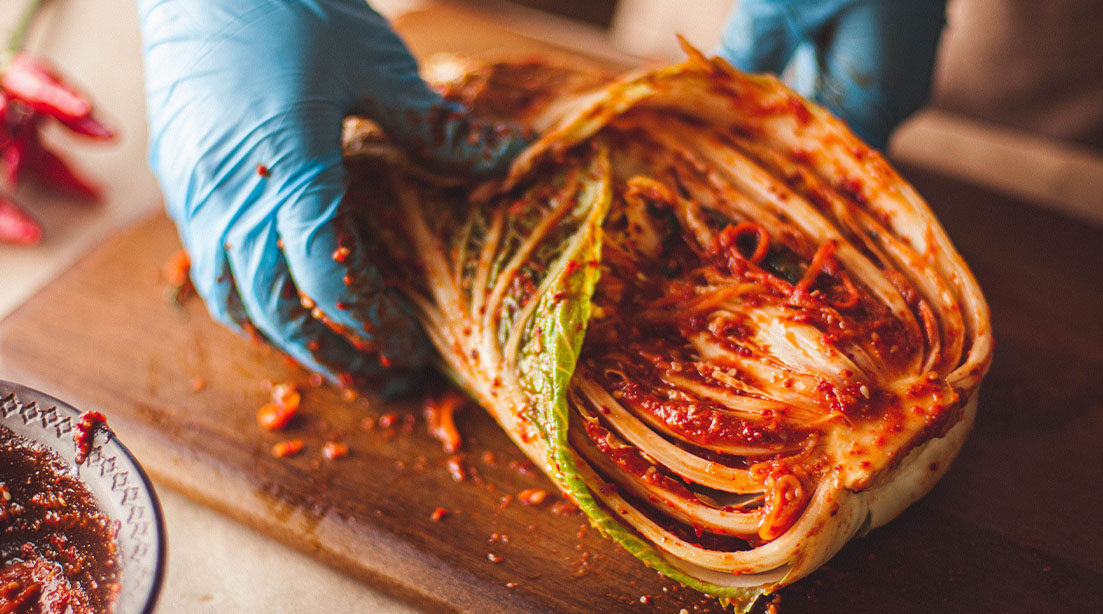 The process and seasoning of kimchi