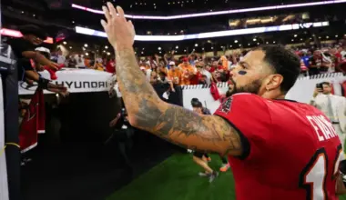 Mike Evans' agent drops huge Buccaneers future update image