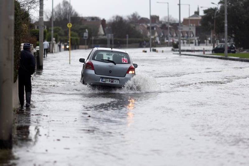 Ireland weather rain city Dublin pixelated car reg plate