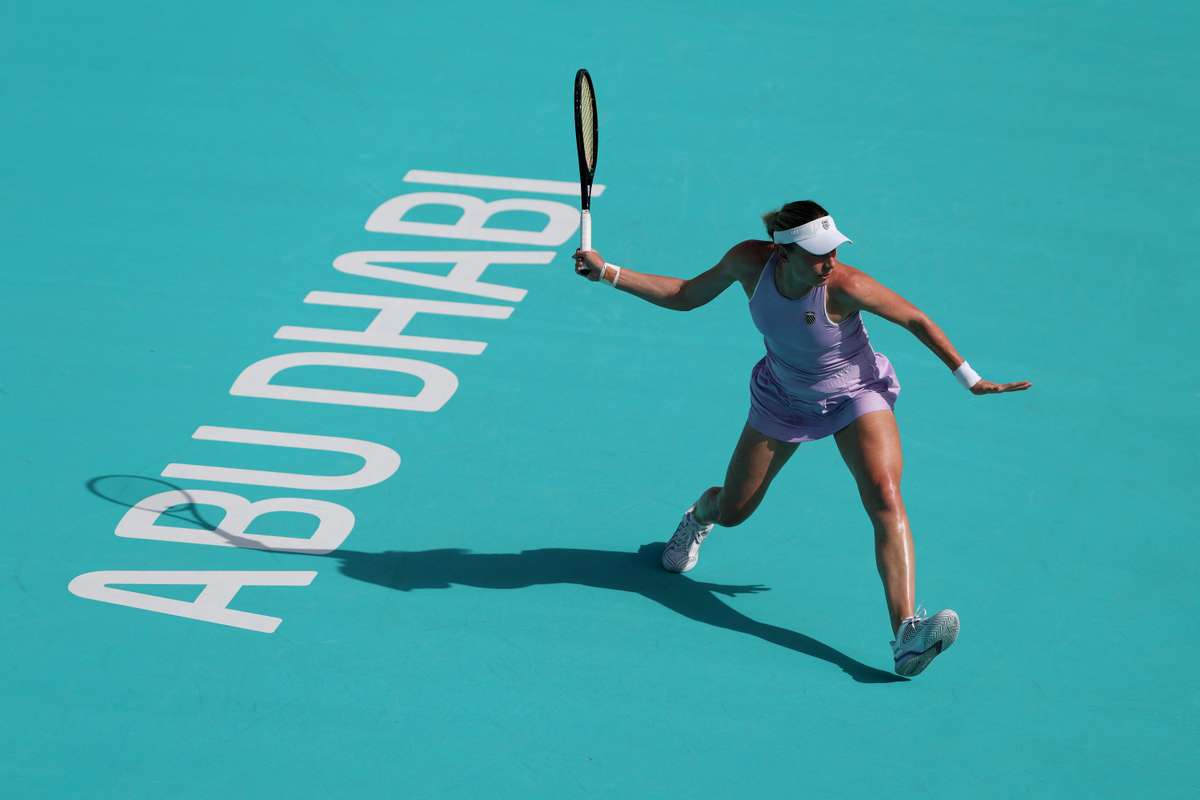 Alexandrova beats Eala to move into Abu Dhabi semi-finals