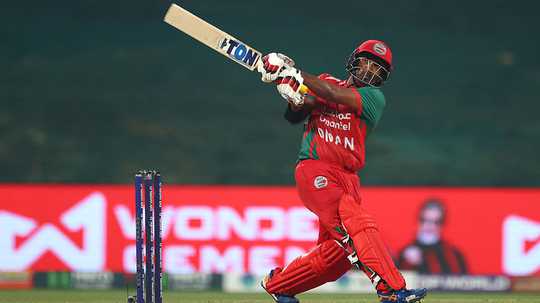 aamir-kaleem-slammed-a-47-ball-80