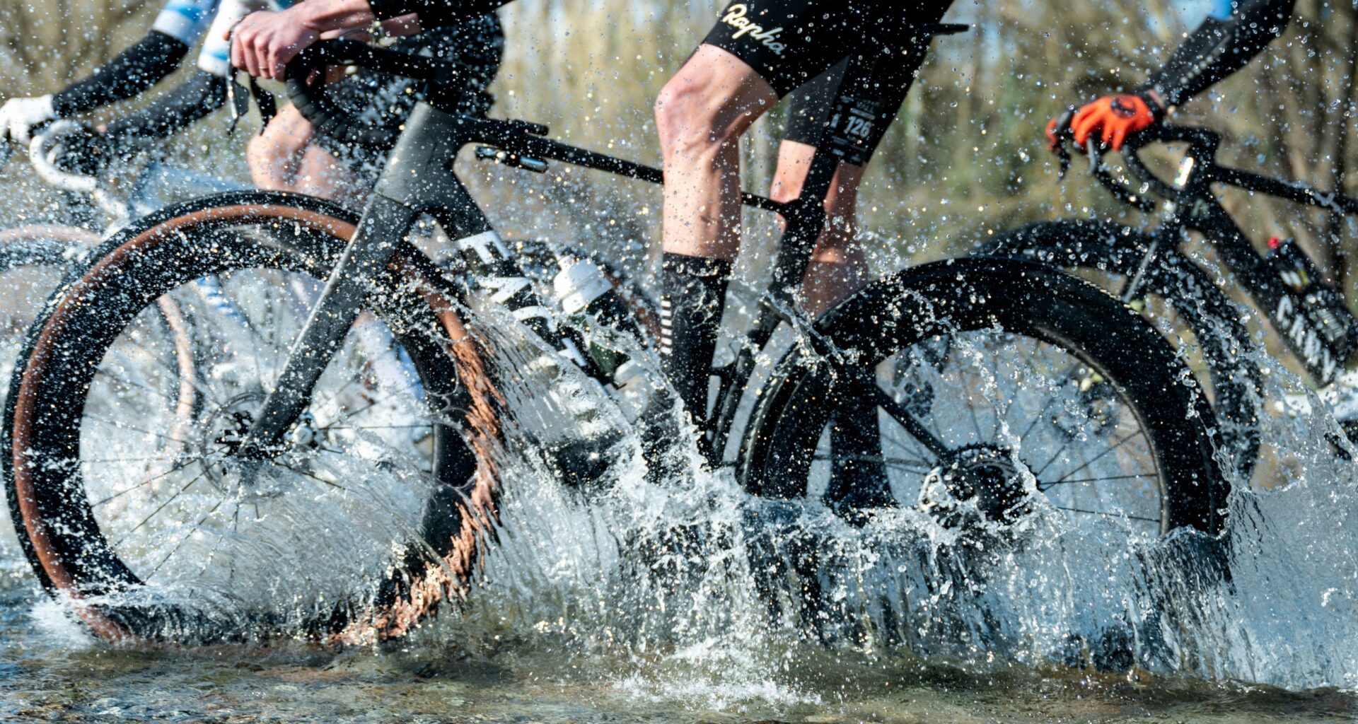 New Factor gravel bike spotted in the wild, and it looks to have what the current Ostro Gravel dearly needed