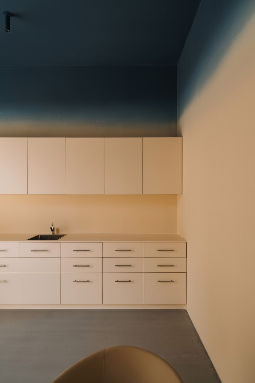 ocular anatomy informs optical salon’s interior in poland