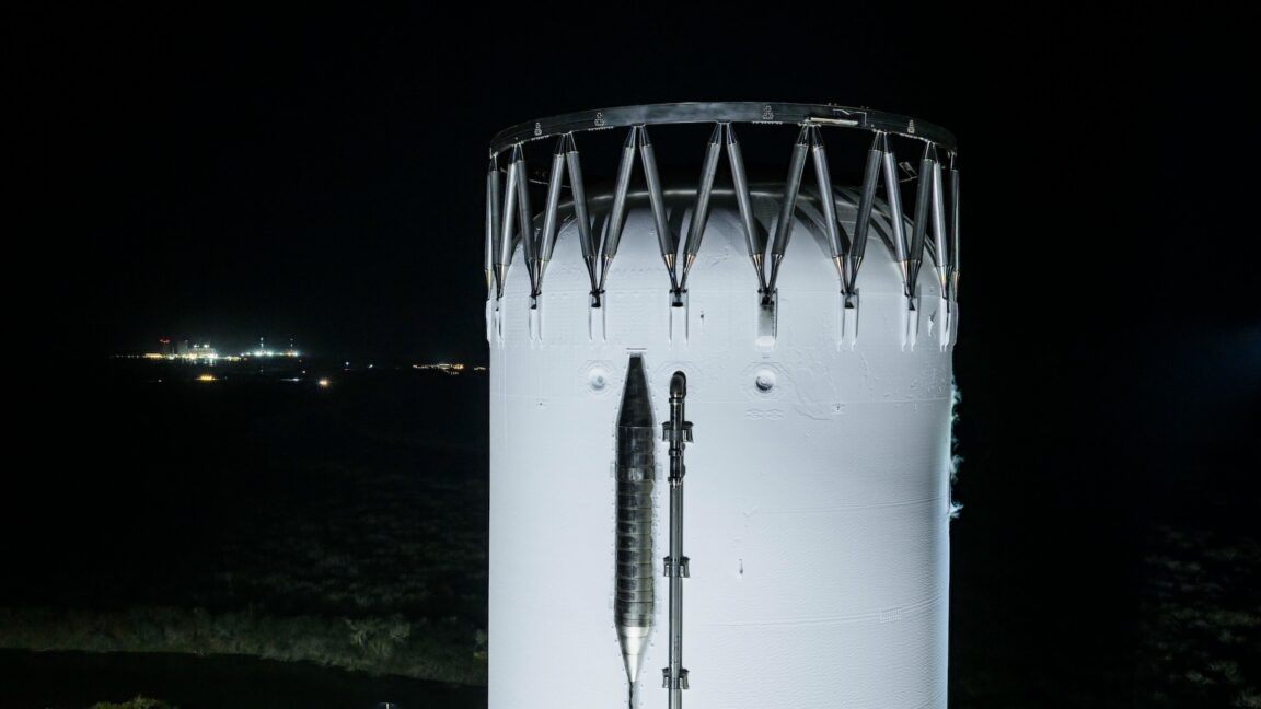 SpaceX's next-gen Super Heavy booster aces four days of "cryoproof" testing