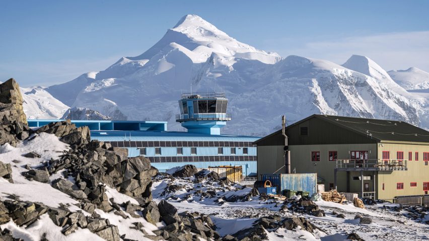 Discovery Building in Antartica by Hugh Broughton Architects