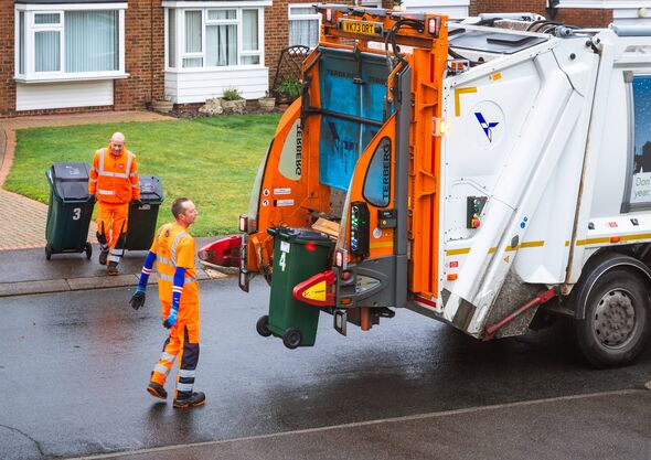binman-recycling-jars-cans-rules