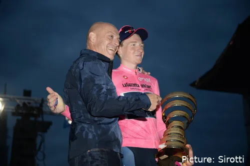 Sir Dave Brailsford and Tao Geoghegan Hart pose with the Giro d'Italia trophy