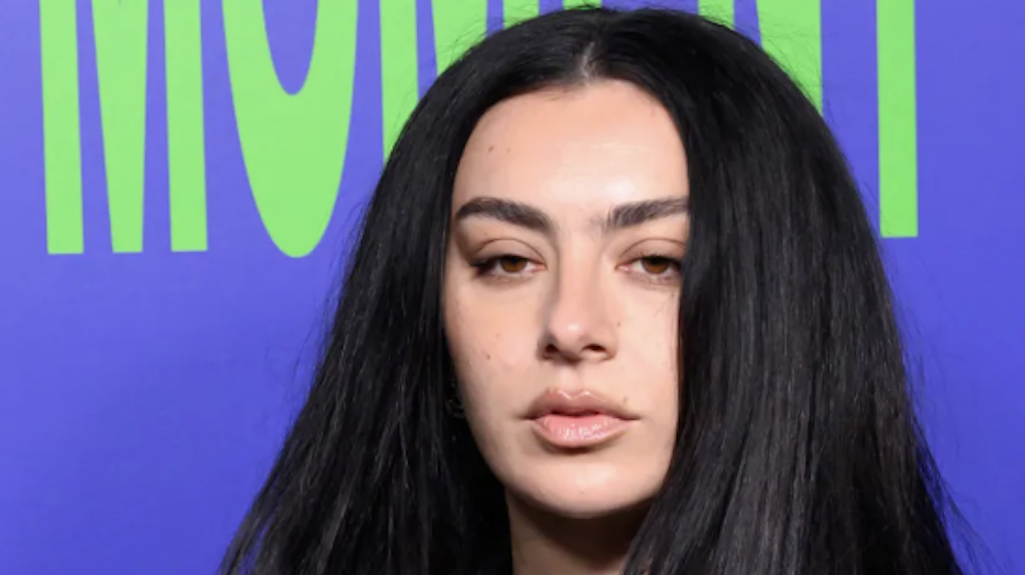 Charli XCX addresses backlash around afterparty with alleged Kremlin ties · News ⟋ RA