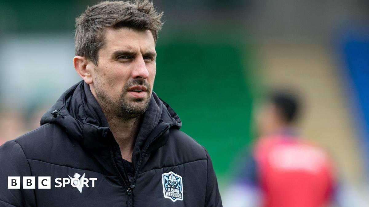 Peter Murchie watches a Glasgow warm-up