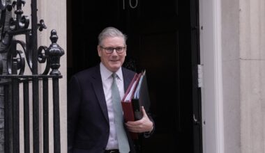 Keir Starmer promises smartphone crackdown for under 16s within months