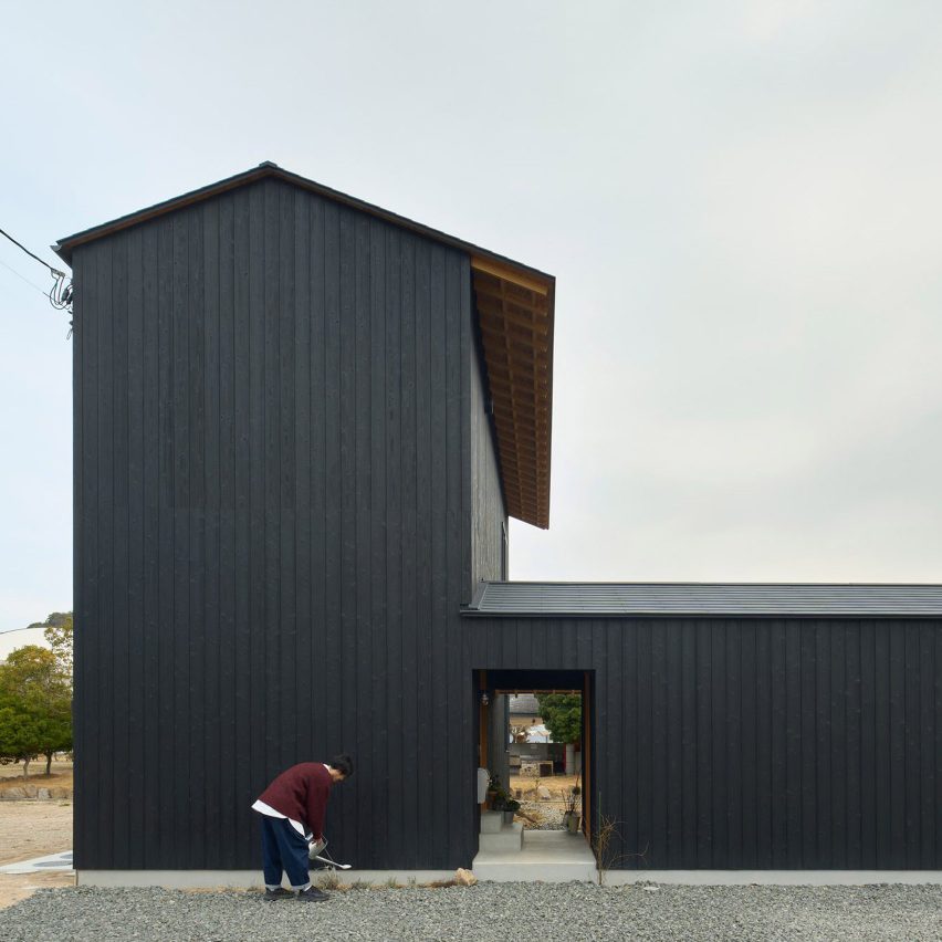 House in Onomichi by Denizen Works