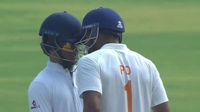 A riled-up Paras Dogra headbutts KV Aneesh of Karnataka. (Screengrab-X)