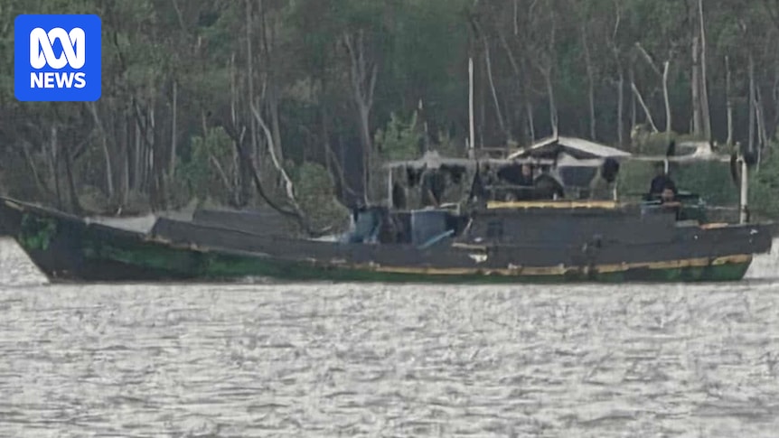 Foreign boat pictured in Queensland creek as alleged illegal fishers reach mainland