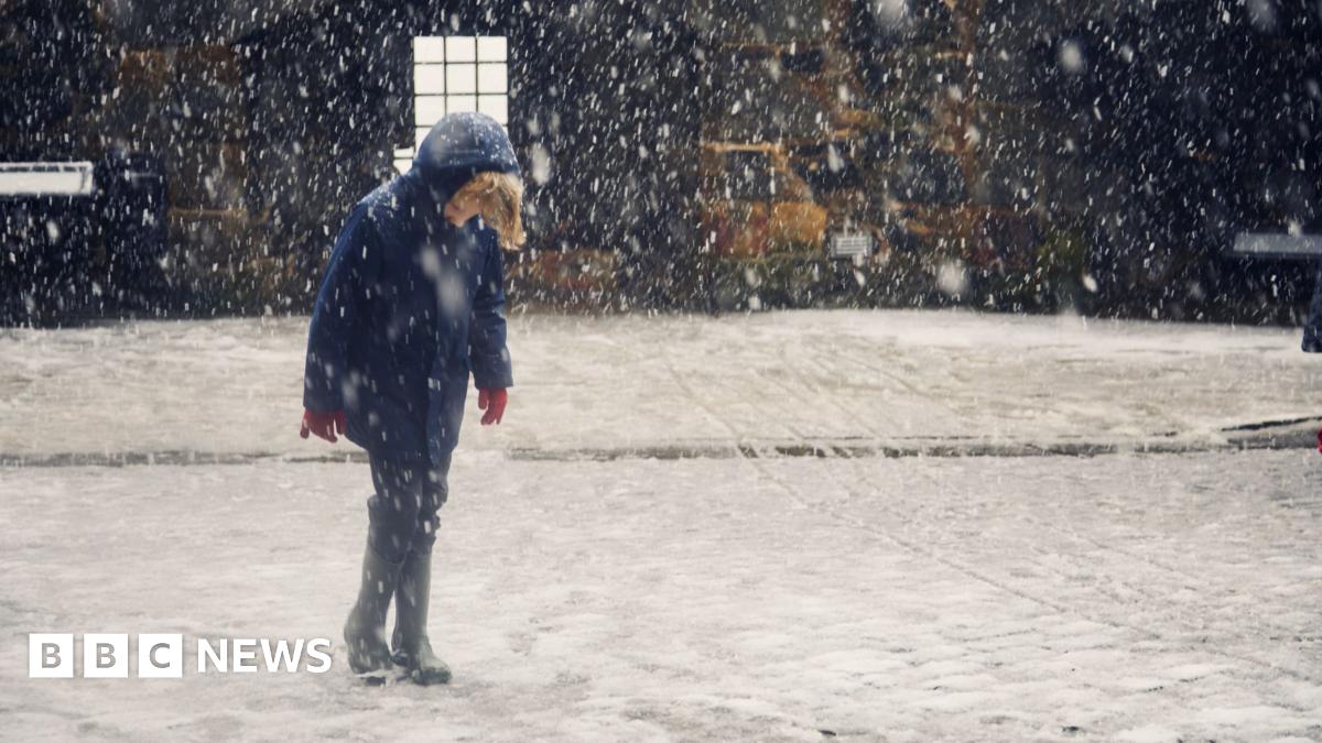 A met office weather warning map shows all of inland wales covered in a yellow area labeled yellow ice and another yellow area labeled yellow snow. the places shown are Swansea St Davids Pwllheli Bangor and St Asaph