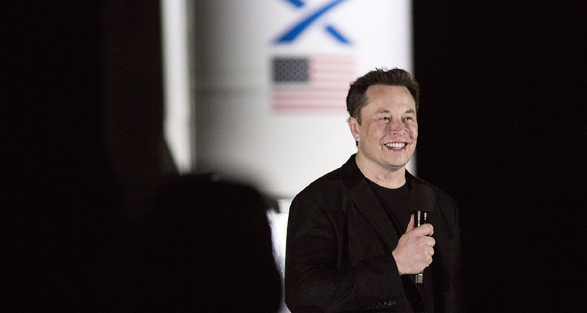 SpaceX prioritizing lunar 'self-growing city' over Mars project, Musk says - news.cgtn.com