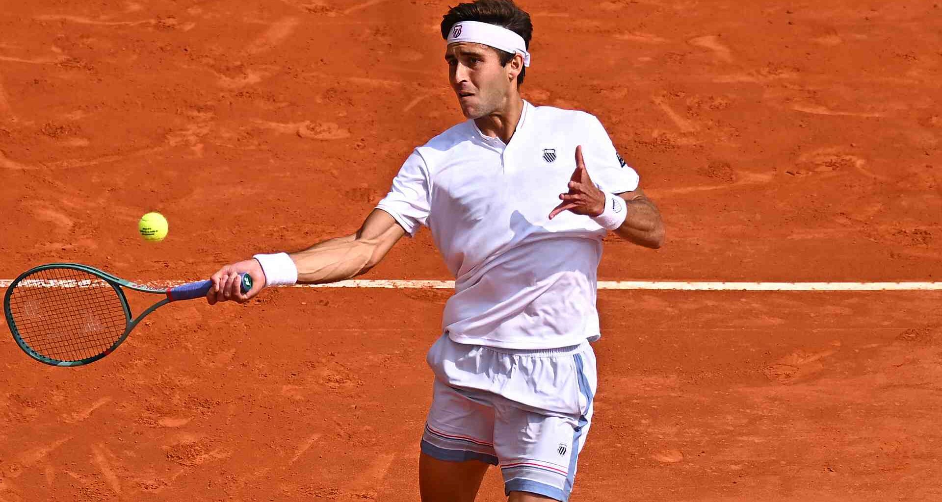 Home favourite Tomas Martin Etcheverry makes fast start in Buenos Aires | ATP Tour