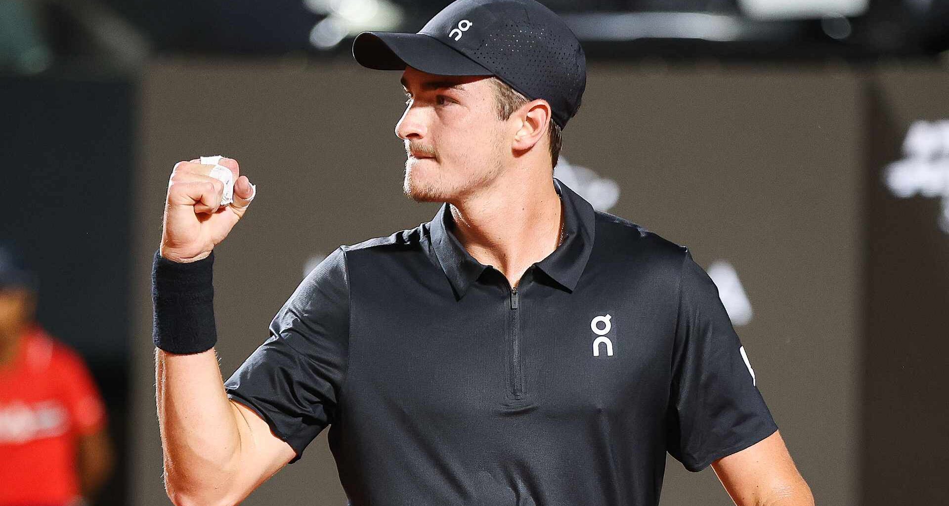 Hometown hero Joao Fonseca earns first win of the season in Rio de Janeiro | ATP Tour