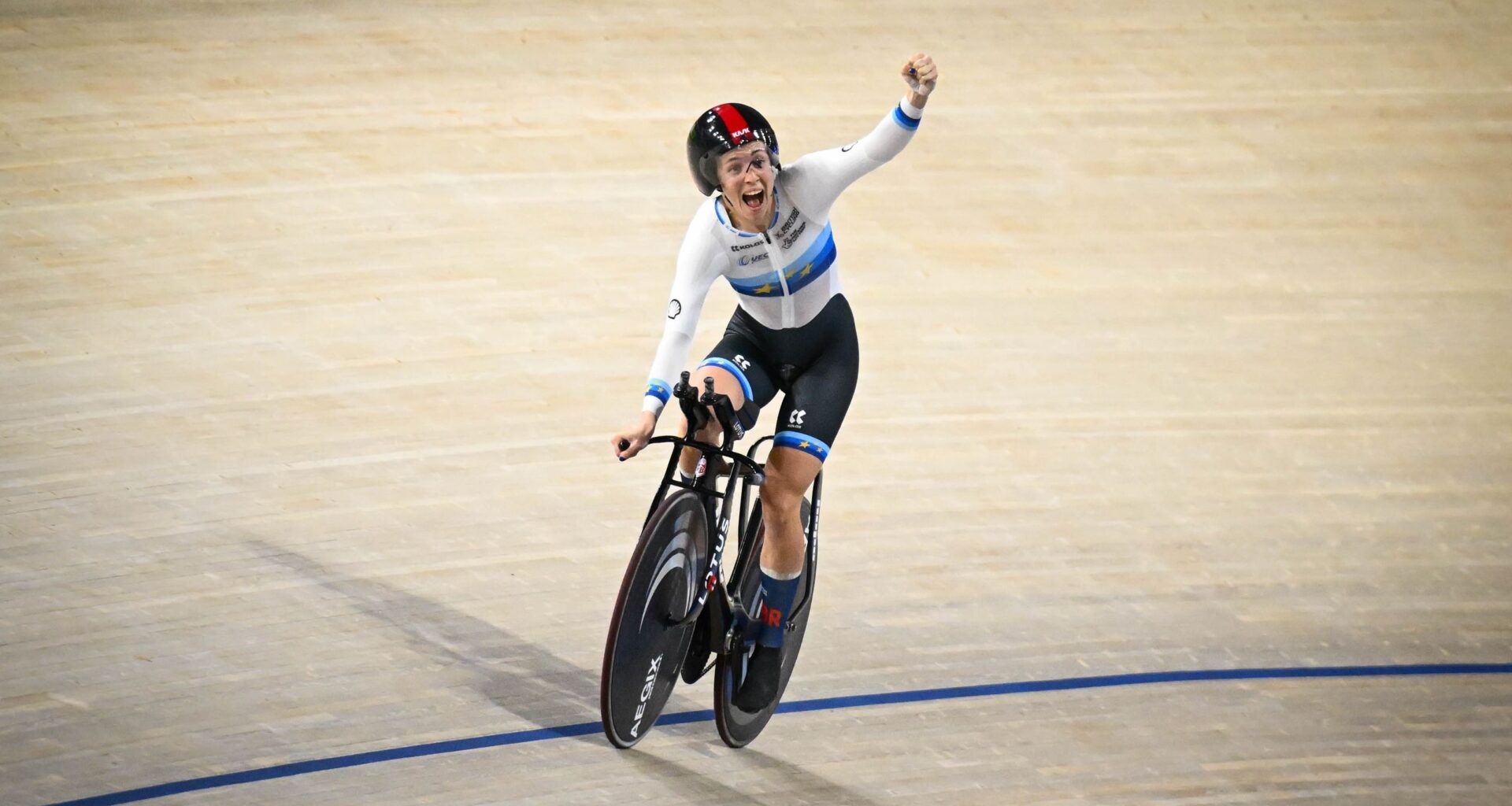 'I'm just over the moon' – World record holder Josie Knight wins nail-biting individual pursuit final at British Track Championships