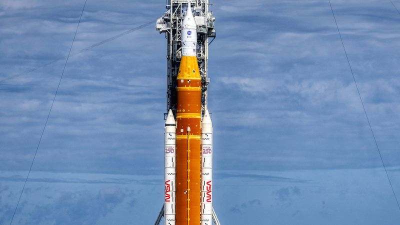 NASA abruptly adds a new step to its path to moon landing as a race with China looms