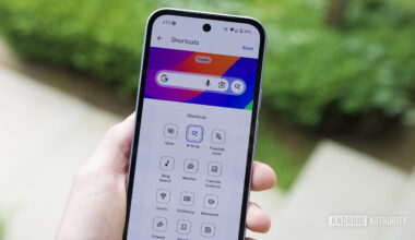 Customization settings for the Google Search bar Android widget.