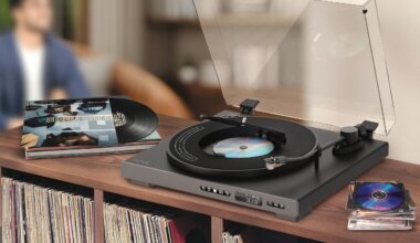 This 2-in-1 automatic turntable has an integrated CD player in a design we've never seen before