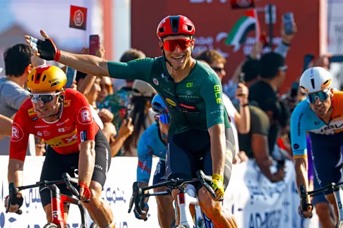 Hattrick for Jonathan Milan at UAE Tour 2026