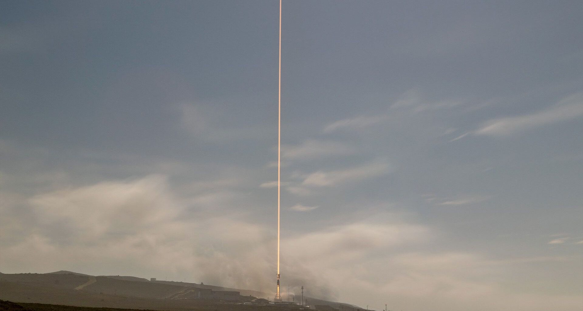 SpaceX resumes Falcon 9 flights with Starlink satellite launch from California