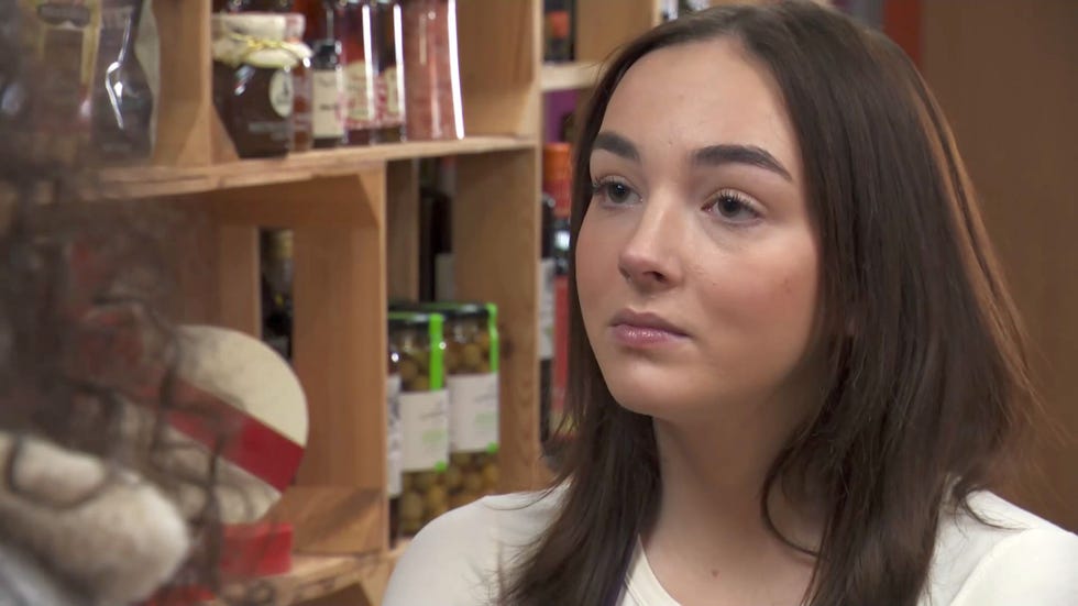 Hollyoaks, Frankie Osborne hollyoaks, frankie osborne close up in the shop, with shelves of jars behind her