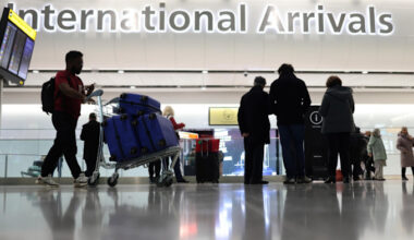 Third runway will cost £15 per passenger, Heathrow boss claims