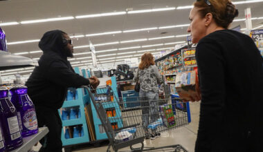 US businesses and consumers pay 90% of tariff costs, New York Fed says