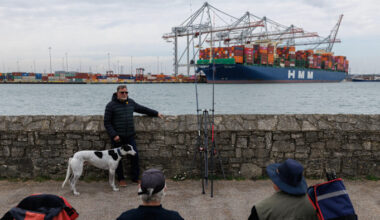 Canadian pension funds to exit UK’s biggest port operator in £10bn deal