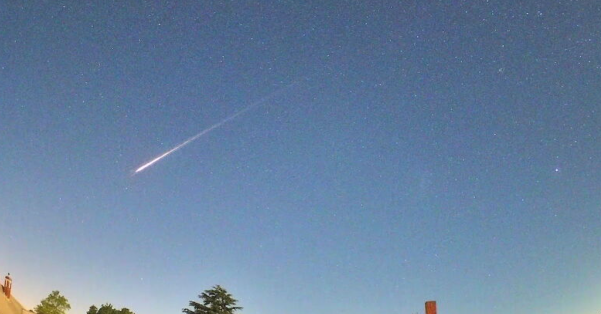 Bright light seen across Victorian skies believed to be from Elon Musk's satellites