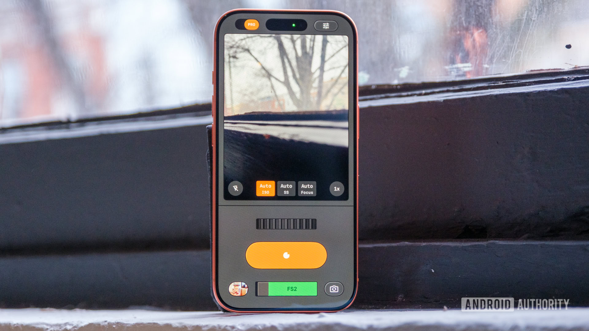 iOS snapseed camera interface